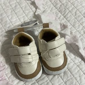 Newborn Cream & Tan baby bigosh